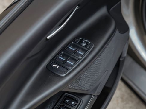 Used 2019 Jaguar XE S RWD image 54