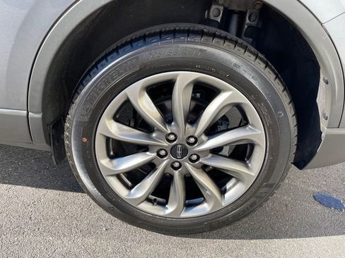 Used 2021 Lincoln Corsair AWD w/ Premium Package image 16