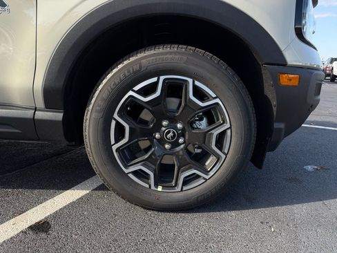 New 2025 Ford Bronco Sport Outer Banks w/ Outer Banks Tech Package+ image 32