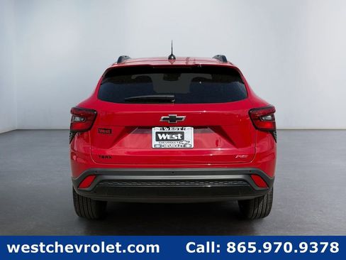 New 2026 Chevrolet Trax RS w/ Driver Confidence Package FWD image 4