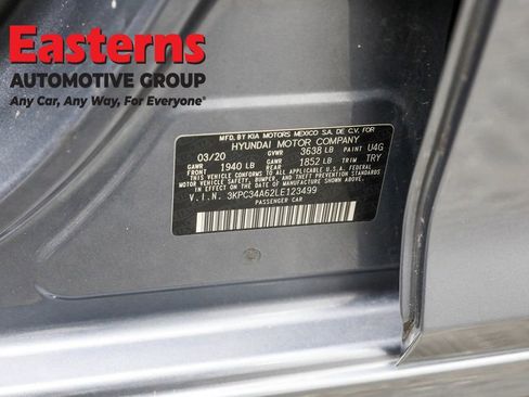 Used 2020 Hyundai Accent Limited image 36