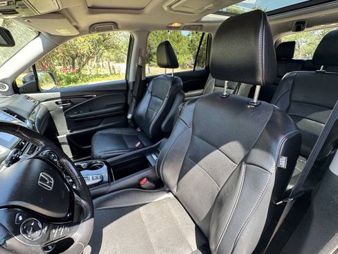 Used 2018 Honda Pilot Elite image 22