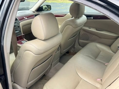 Used 2002 Lexus ES 330 FWD image 15
