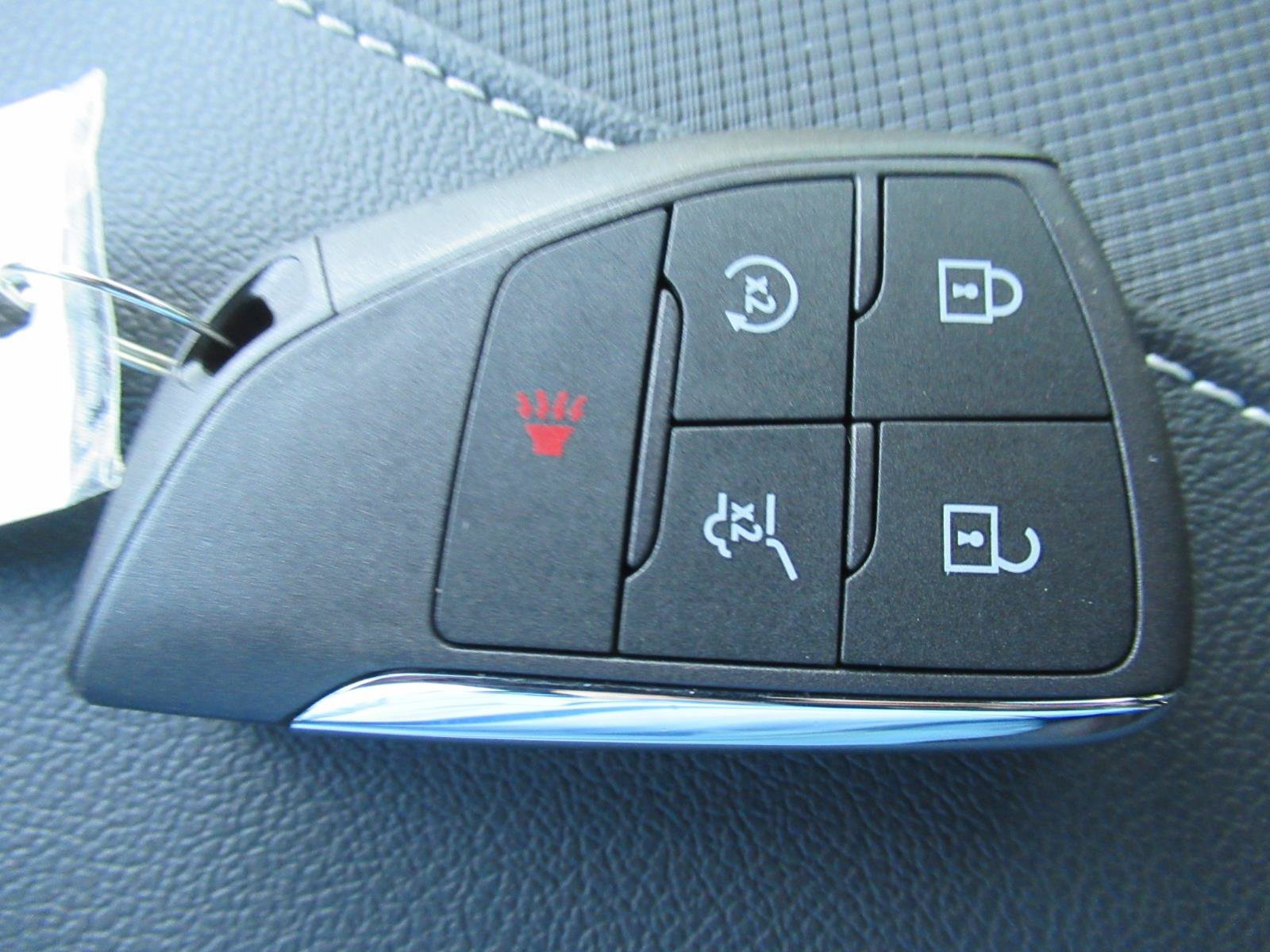 Used 2026 Chevrolet Traverse RS FWD image 33