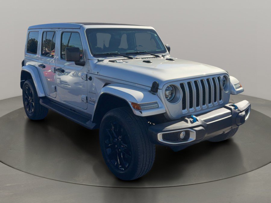 Used 2023 Jeep Wrangler Unlimited Sahara w/ Cold Weather Group AWD/4WD image 7