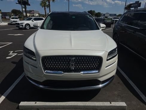 Used 2022 Lincoln Nautilus Reserve w/ Equipment Group 201A FWD image 2