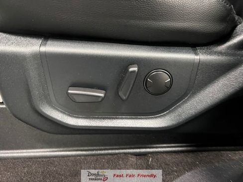 Used 2021 Ford Expedition Max XLT image 23