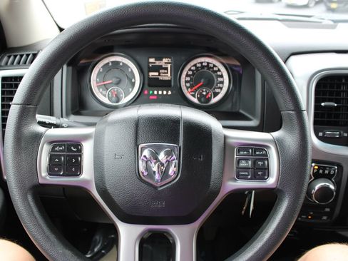 Used 2021 RAM 1500 Classic SLT AWD/4WD image 10