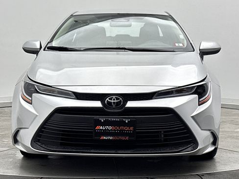 Used 2024 Toyota Corolla LE FWD image 2