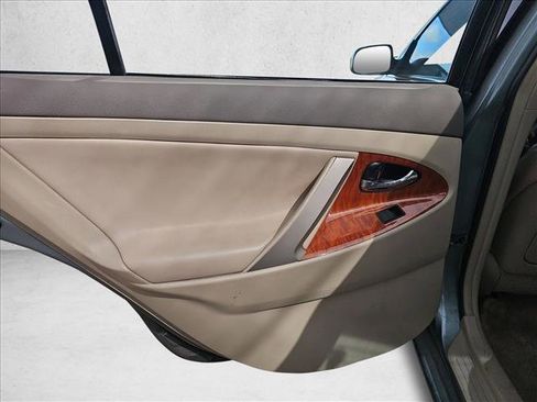 Used 2009 Toyota Camry XLE image 10