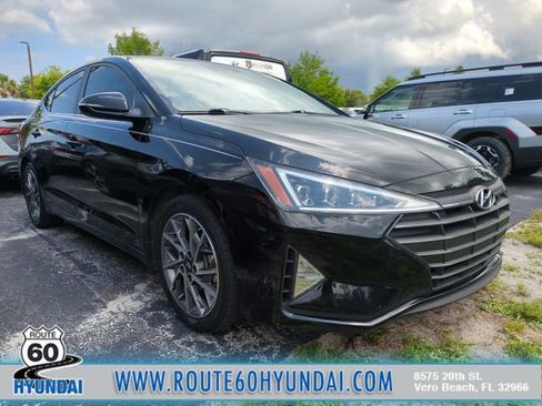 Used 2020 Hyundai Elantra Limited FWD image 1