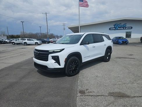 Used 2024 Chevrolet Traverse LS w/ Midnight/Sport Edition image 2