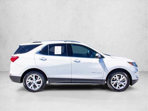 Used 2020 Chevrolet Equinox LT FWD image 4