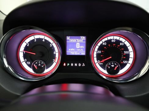 Used 2016 Dodge Grand Caravan SXT w/ Rear Park Assist Package FWD image 5