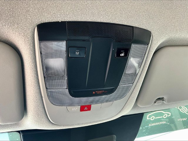 Certified 2024 Kia Niro Wind w/ Wind Preserve Package FWD image 17
