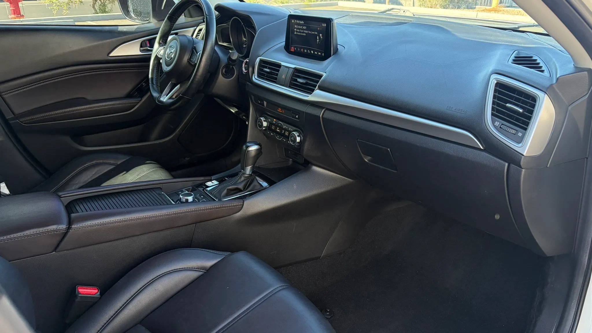 Used 2017 MAZDA MAZDA3 Touring FWD image 14