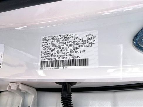 Used 2025 Honda Pilot Black Edition image 14