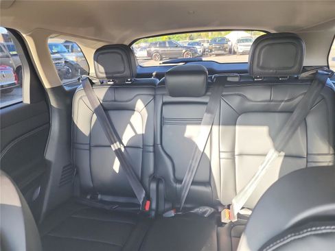 New 2026 Lincoln Corsair Premiere image 15