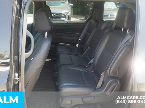 Used 2024 Honda Odyssey Sport image 18