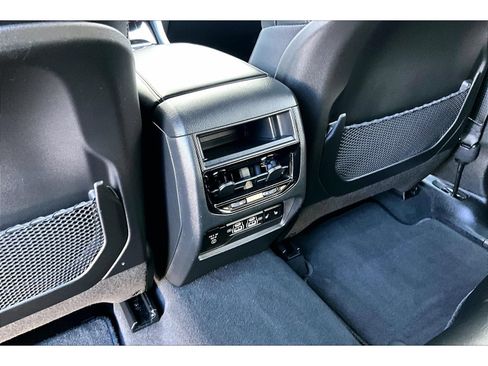 Certified 2024 Jeep Grand Cherokee Limited AWD/4WD image 13