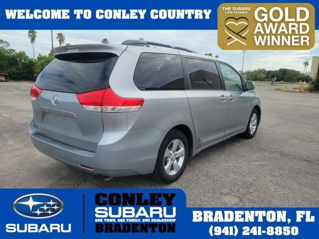 Used 2014 Toyota Sienna LE FWD image 6