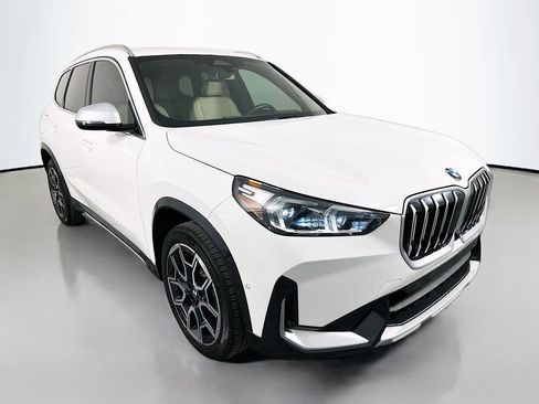 Certified 2023 BMW X1 xDrive28i w/ Premium Package image 3
