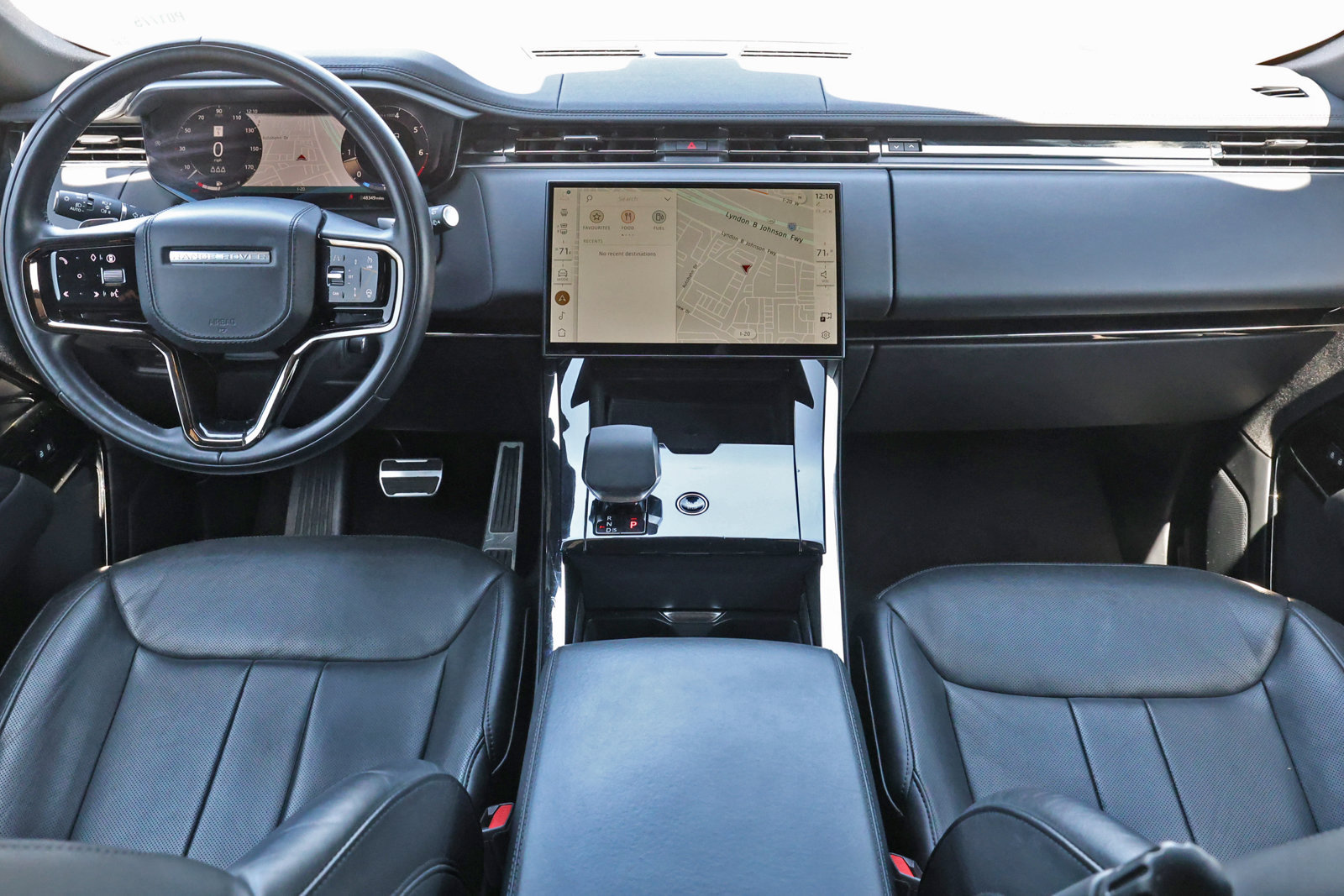Used 2024 Land Rover Range Rover Sport Dynamic SE AWD/4WD image 2