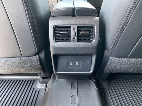 Used 2025 Nissan Rogue SV AWD/4WD image 28