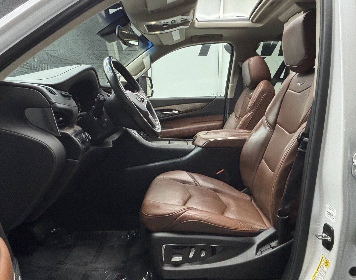 Used 2016 Cadillac Escalade Premium AWD/4WD image 18
