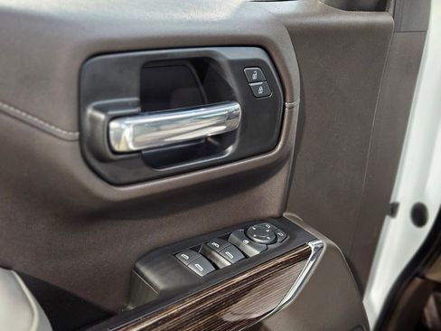 Used 2019 GMC Sierra 1500 SLE w/ SLE Value Package image 21