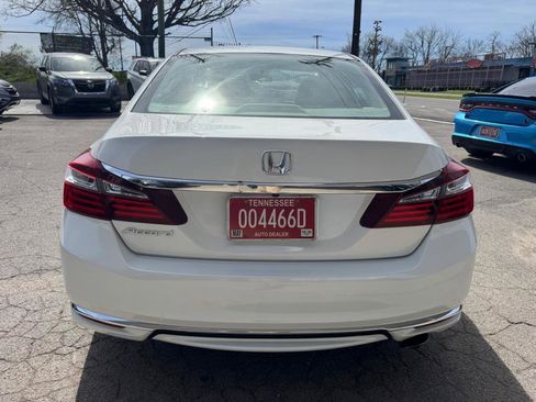 Used 2017 Honda Accord LX image 7