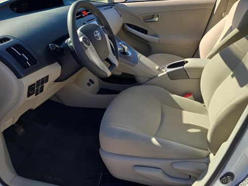 Used 2013 Toyota Prius Three image 14