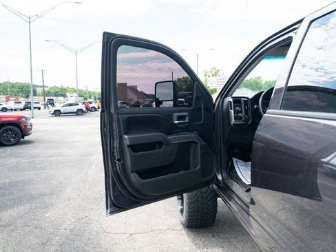 Used 2015 Chevrolet Silverado 1500 LT w/ LT Convenience Package AWD/4WD image 10