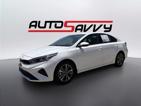 Used 2023 Kia Forte Sedan FWD image 1
