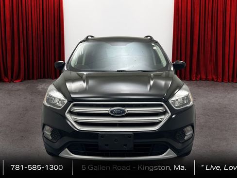 Used 2018 Ford Escape SE w/ SE Sync 3 Package AWD/4WD image 2