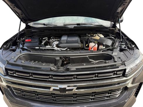 Used 2022 Chevrolet Tahoe RST w/ Luxury Package AWD/4WD image 18