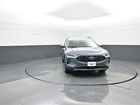 Certified 2025 Ford Escape ST-Line Elite image 2