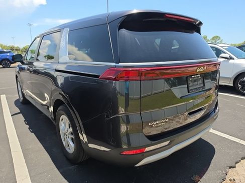 Certified 2024 Kia Carnival LX FWD image 11