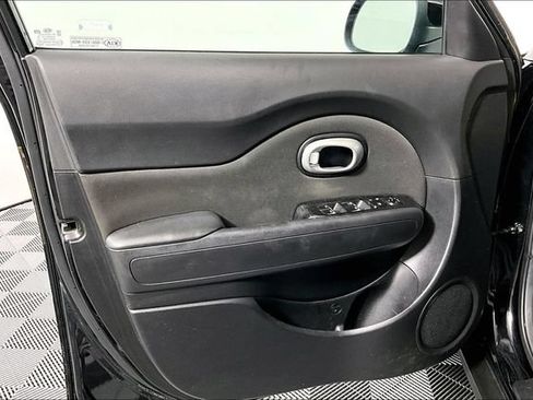 Used 2019 Kia Soul FWD image 26