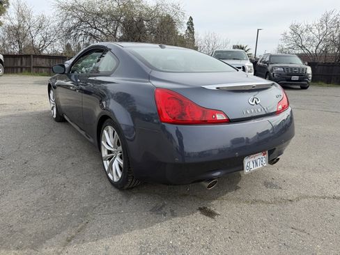 Used 2010 INFINITI G37 Journey w/ Premium Pkg image 3