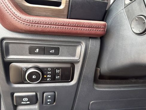 Used 2024 Ford Expedition Max Limited RWD image 18