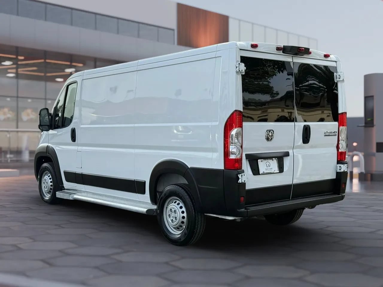 Used 2025 RAM ProMaster 2500 w/ U-Haul Equipment Group FWD image 4