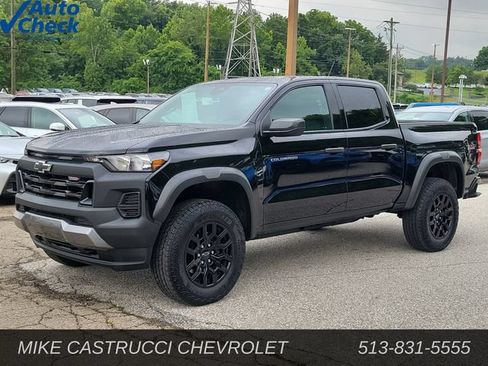 Used 2024 Chevrolet Colorado Trail Boss w/ Advanced Trailering Package AWD/4WD image 1