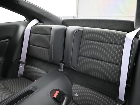 Used 2019 Porsche 911 Carrera T w/ Carrera T Interior Package image 6