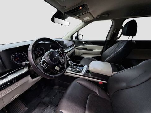 Used 2024 Kia Carnival LX FWD image 20