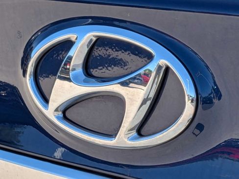 Used 2020 Hyundai Santa Fe SEL w/ Convenience Package AWD/4WD image 12