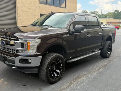 Used 2018 Ford F150 XLT w/ Equipment Group 302A Luxury AWD/4WD image 38