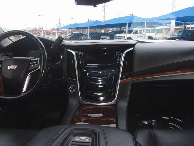 Used 2020 Cadillac Escalade Premium Luxury AWD/4WD image 26