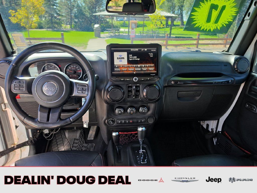 Used 2017 Jeep Wrangler Unlimited Rubicon AWD/4WD image 13