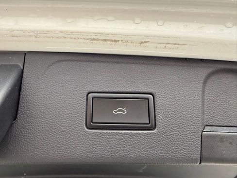 Used 2021 Volkswagen Atlas SEL image 20